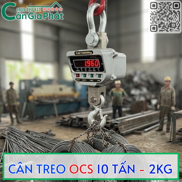 Cân treo điện tử OCS 10 tấn đang cân bó thép trong nhà xưởng công nghiệp